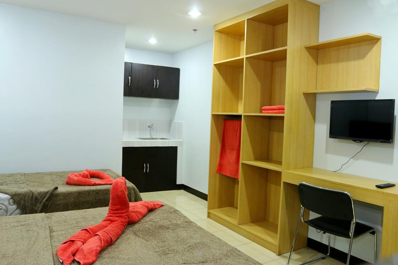 Global 88 Apartelle Cebu Esterno foto