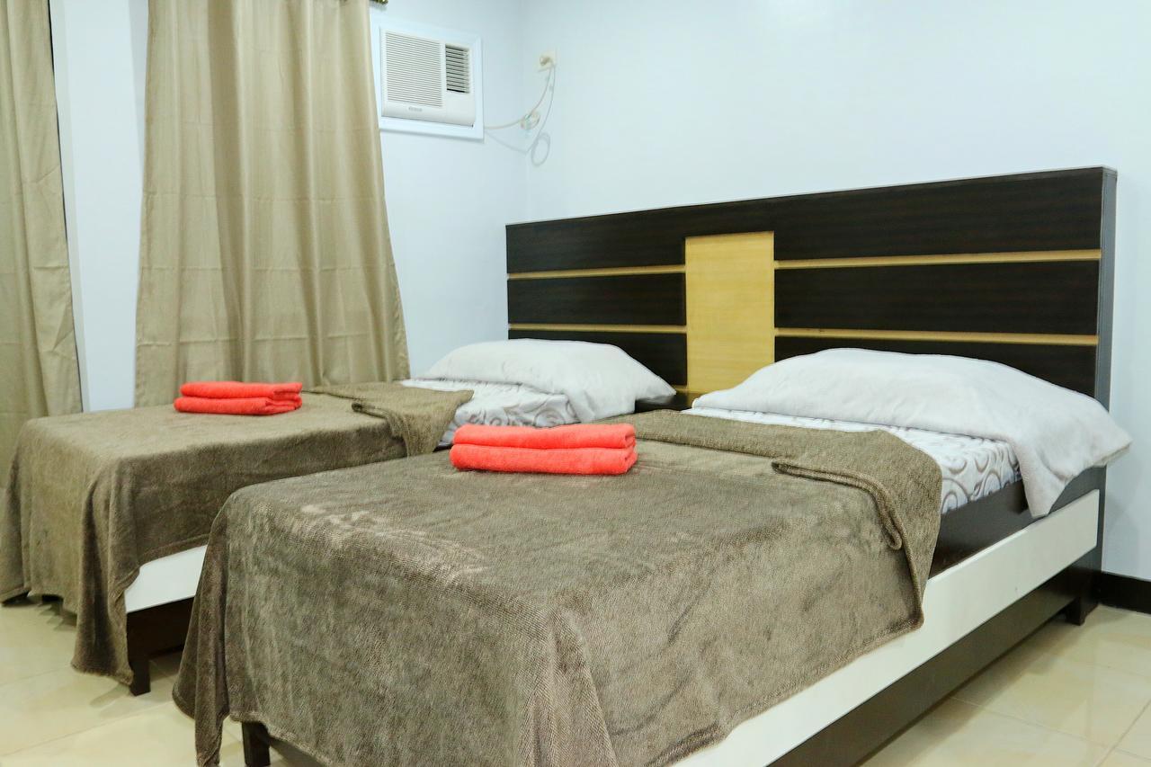 Global 88 Apartelle Cebu Esterno foto