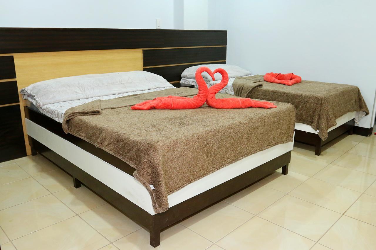 Global 88 Apartelle Cebu Esterno foto
